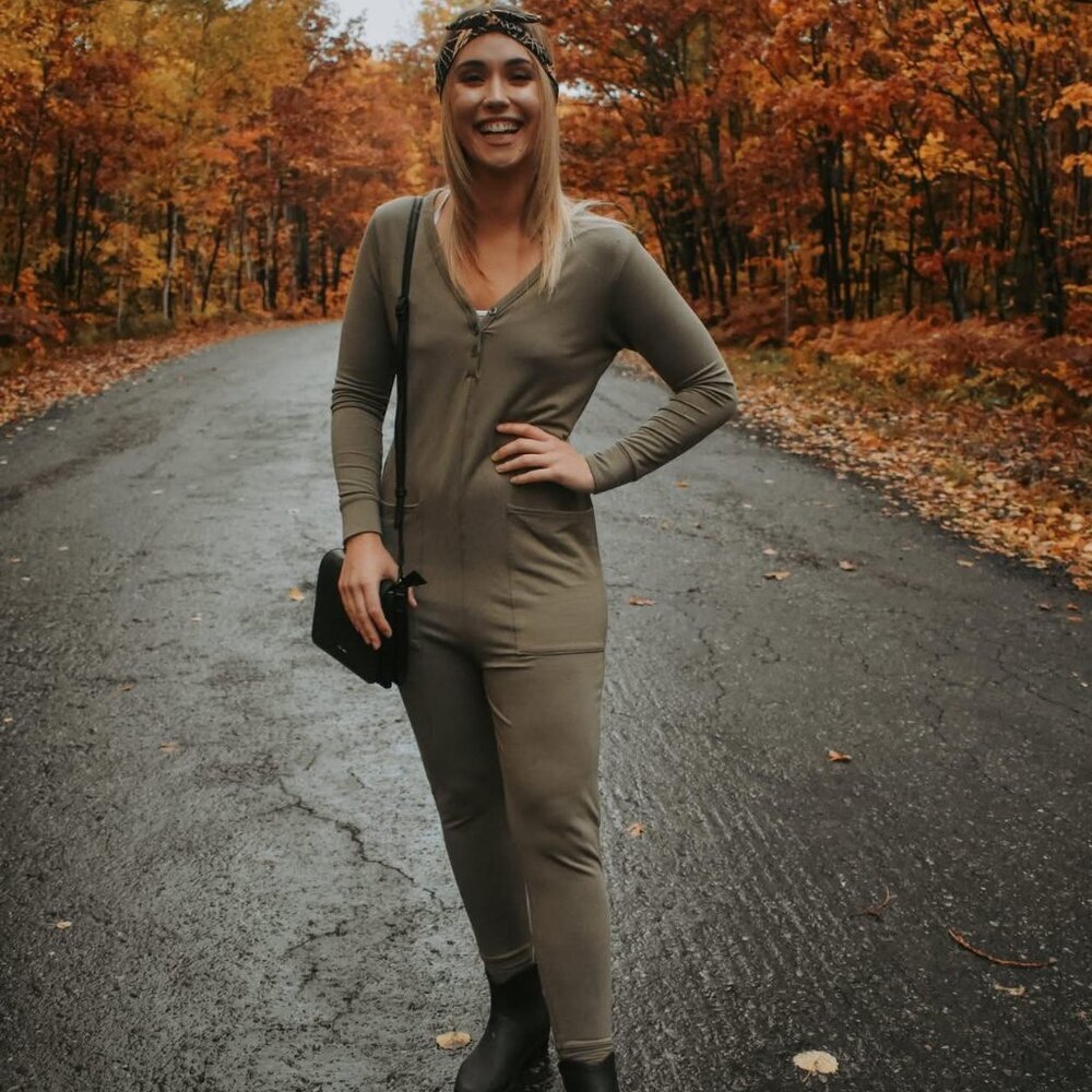 SMASH & TESS - Wednesday Romper in Olive. Henley with front patch pockets.